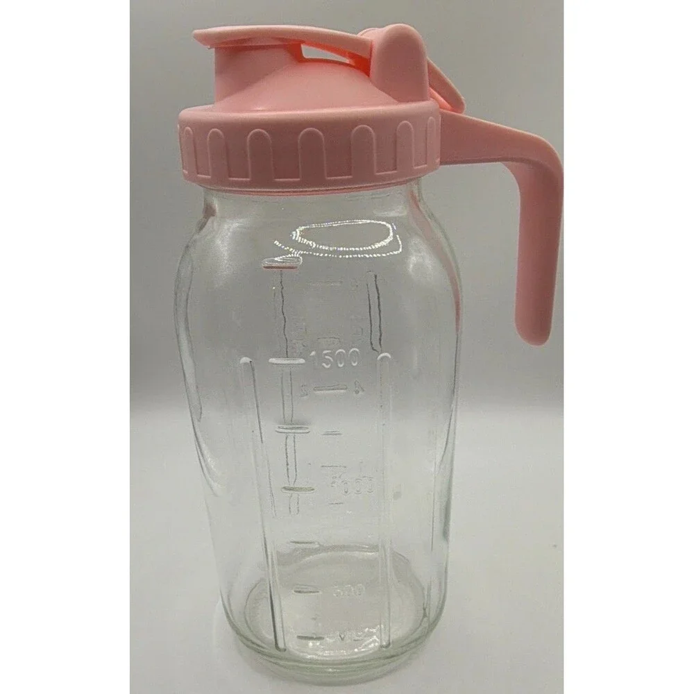 Clear Glass Pitcher 1500 ml with Pink Plastic Lid & Handle, Measuring Marks